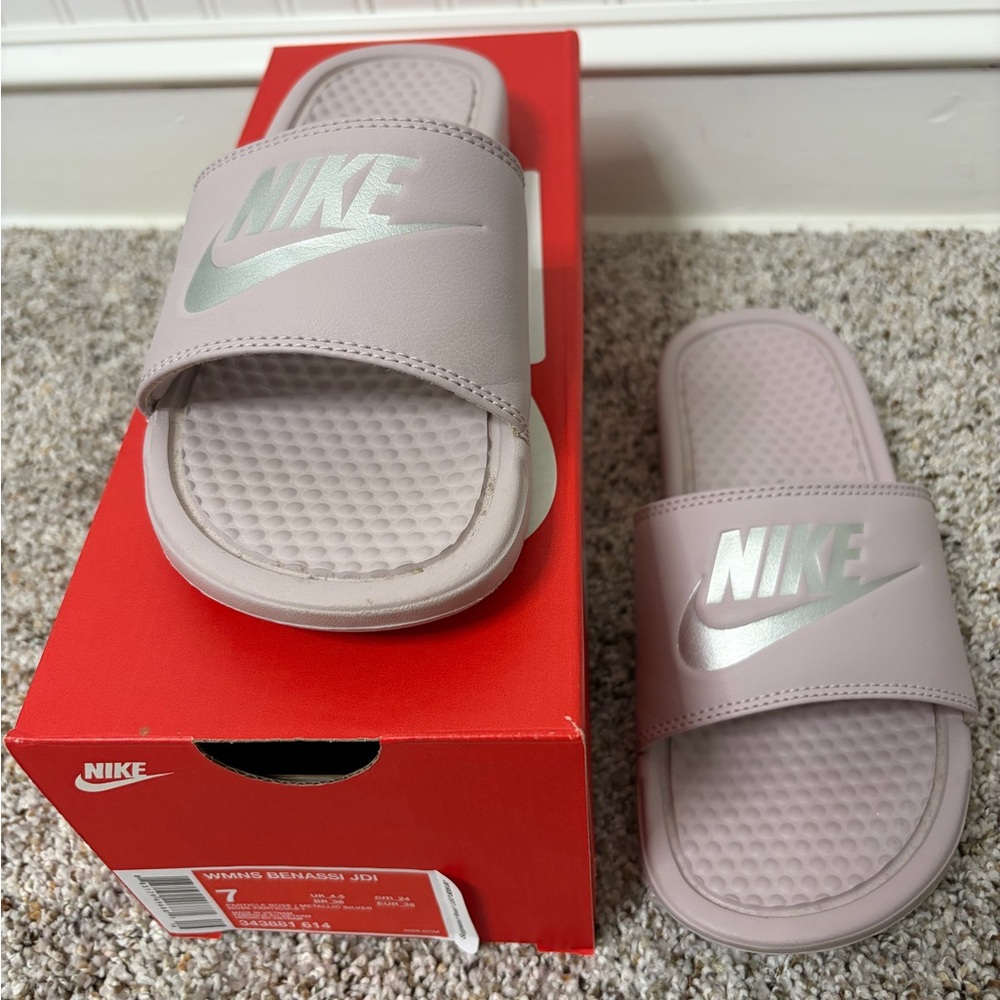 Nike Women's Benassi JDI Slides in Light Purple and Silver